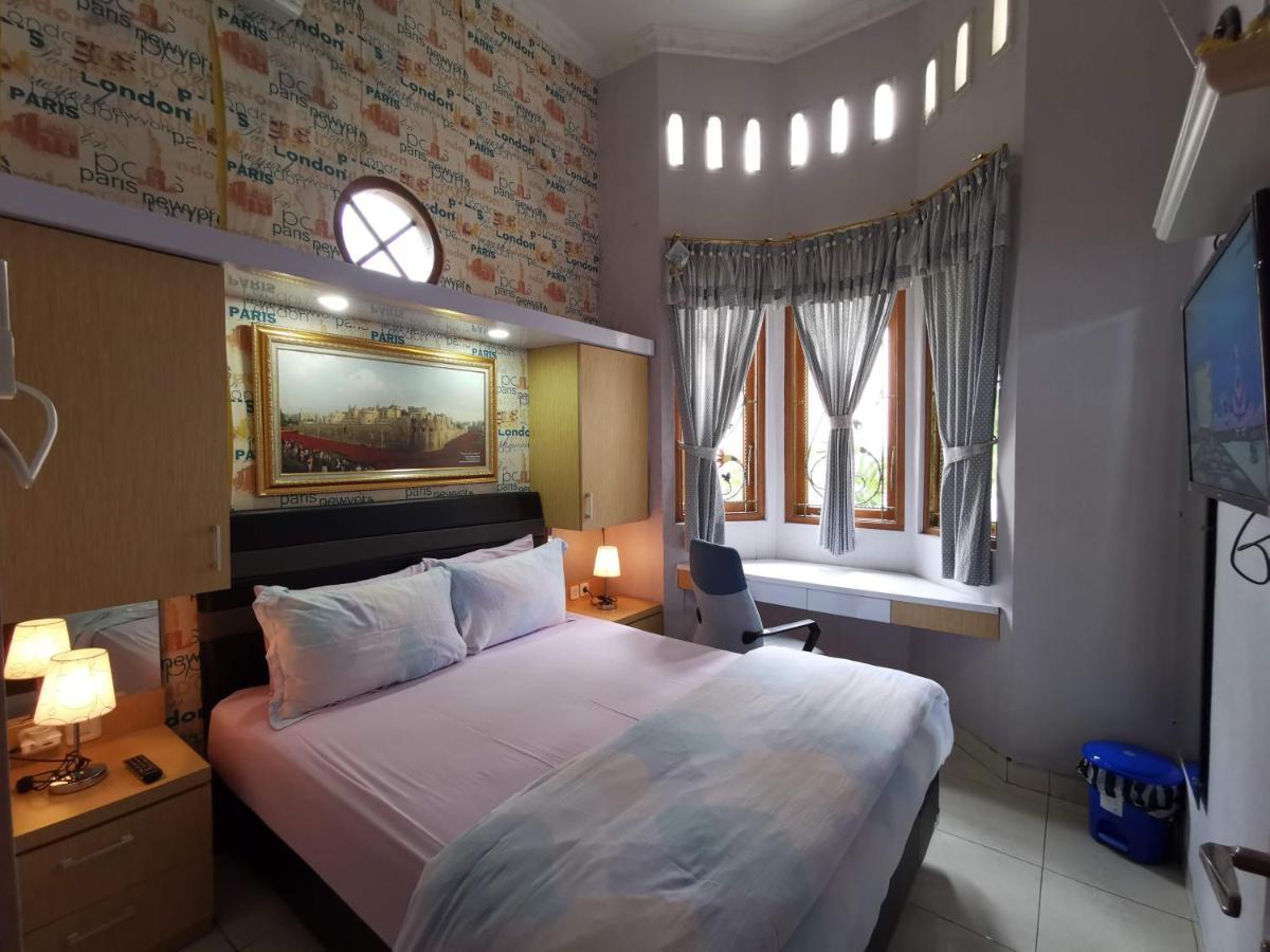 Nariska Suite Homestay Yogyakarta Exterior foto